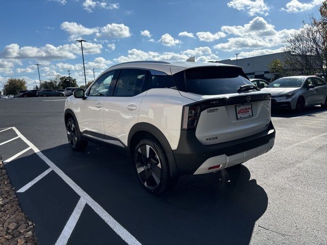 2025 Nissan Kicks SR