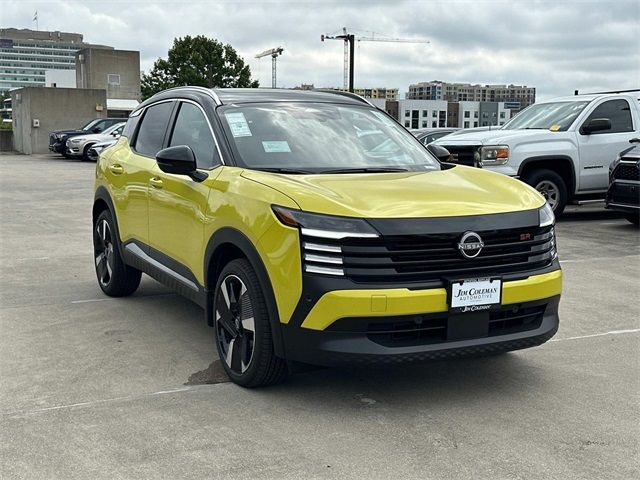 2025 Nissan Kicks SR