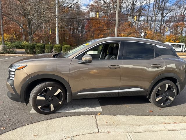 2025 Nissan Kicks SR