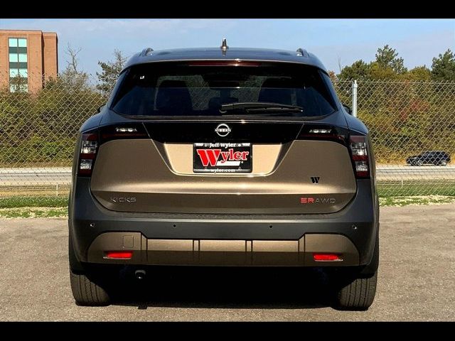 2025 Nissan Kicks SR