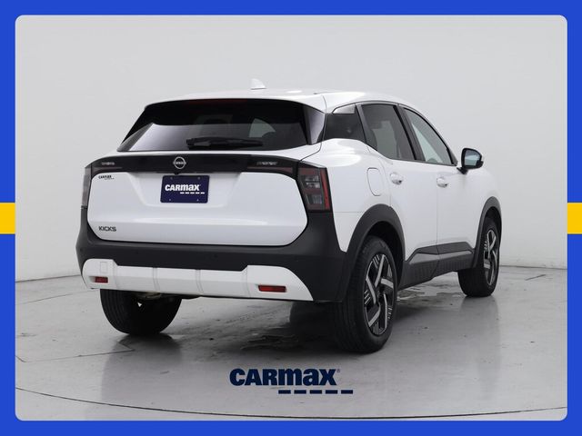 2025 Nissan Kicks SV