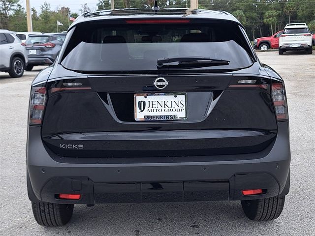 2025 Nissan Kicks SV