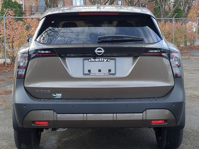 2025 Nissan Kicks SV