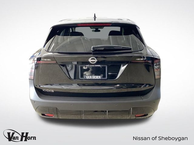2025 Nissan Kicks SV