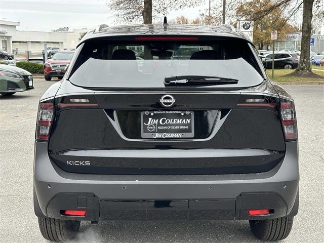 2025 Nissan Kicks SV