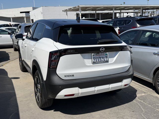 2025 Nissan Kicks SV