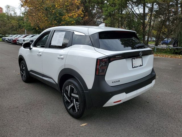 2025 Nissan Kicks SV