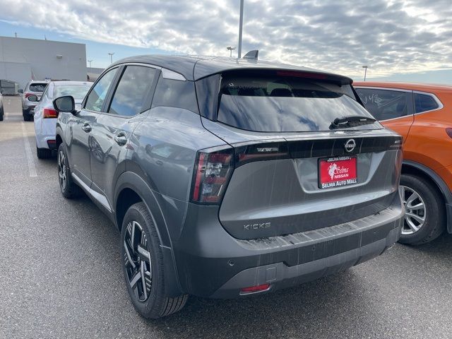 2025 Nissan Kicks SV