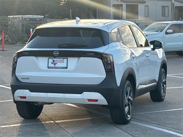 2025 Nissan Kicks SV