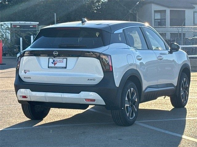 2025 Nissan Kicks SV