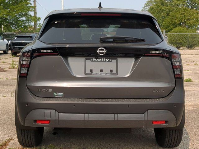 2025 Nissan Kicks SV