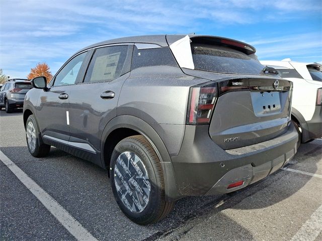 2025 Nissan Kicks SV