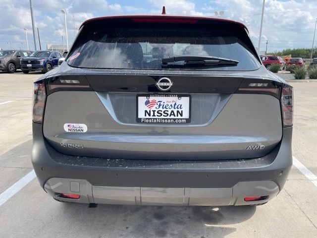 2025 Nissan Kicks SV