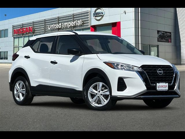 2025 Nissan Kicks Play S