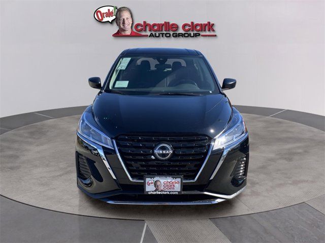2025 Nissan Kicks Play S