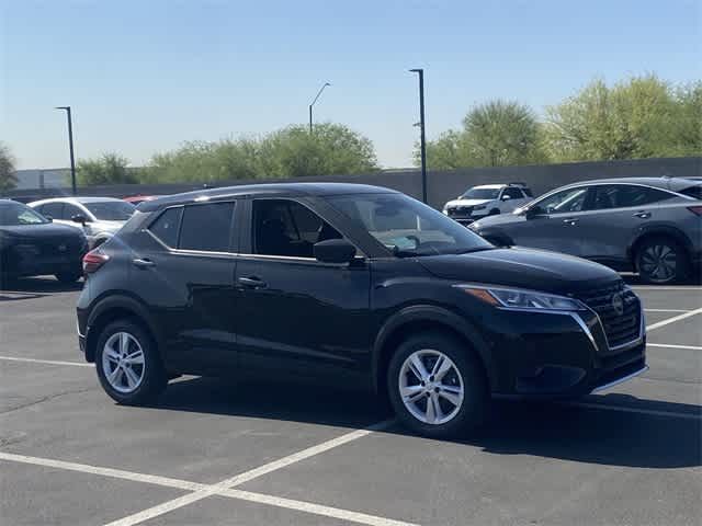 2025 Nissan Kicks Play S