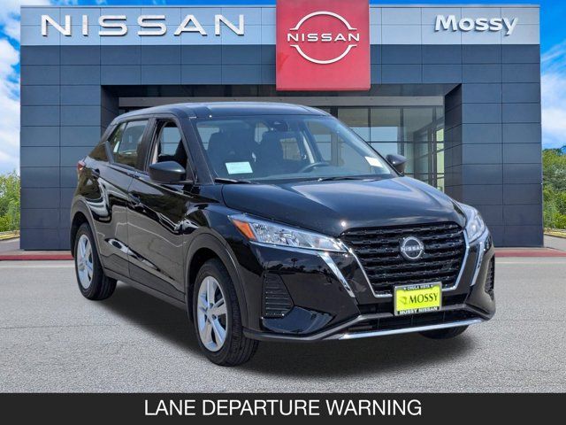 2025 Nissan Kicks Play S