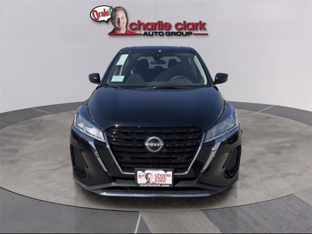 2025 Nissan Kicks Play S