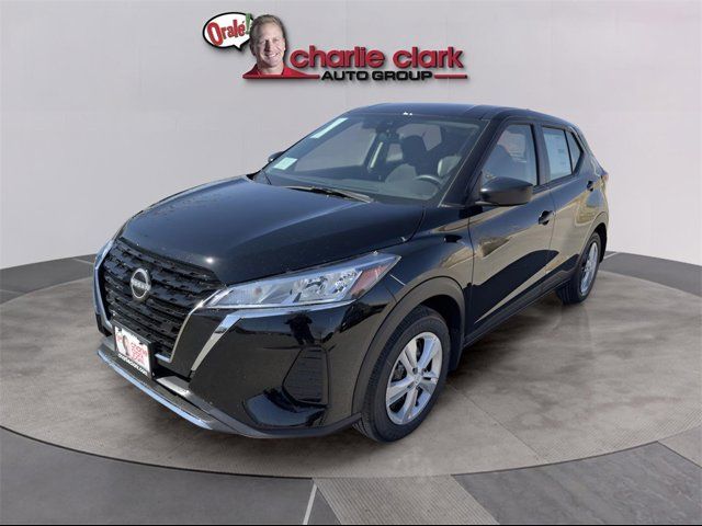 2025 Nissan Kicks Play S