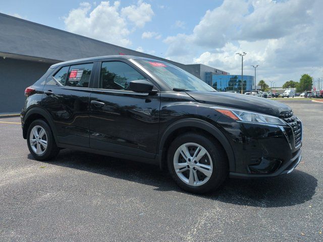 2025 Nissan Kicks Play S