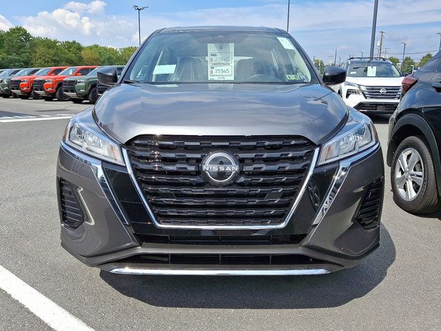2025 Nissan Kicks Play S