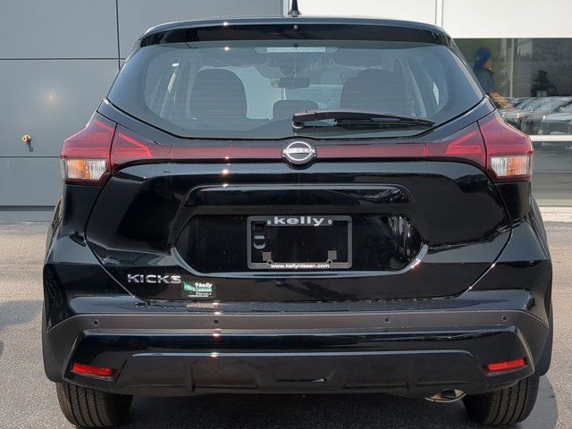 2025 Nissan Kicks Play S
