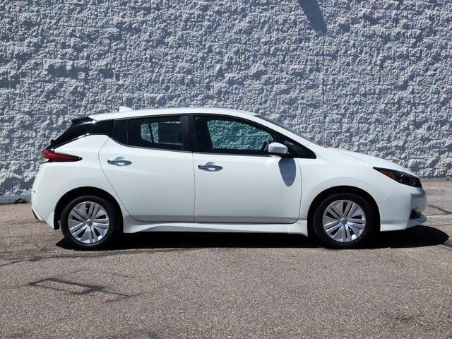 2025 Nissan Leaf S