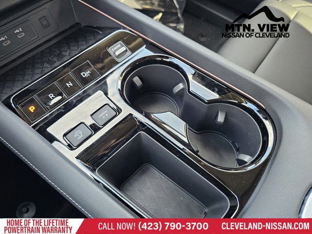 Vehicle image 15 of 19