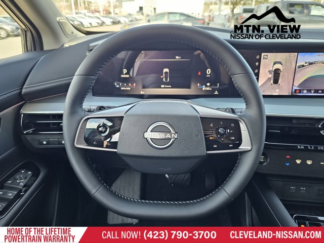 Vehicle image 12 of 19