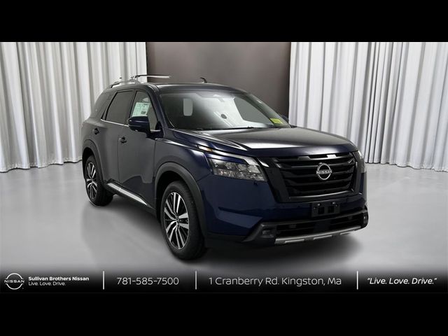 2025 Nissan Pathfinder Platinum