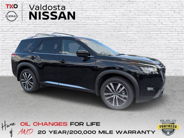 2025 Nissan Pathfinder Platinum