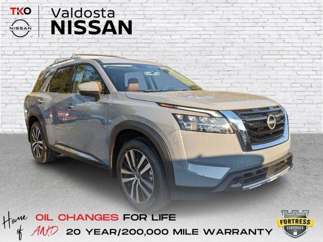 2025 Nissan Pathfinder Platinum