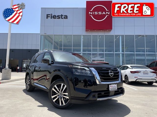 2025 Nissan Pathfinder Platinum