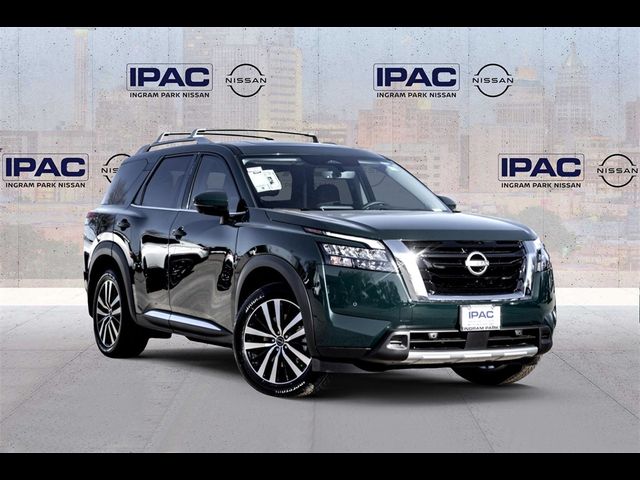 2025 Nissan Pathfinder Platinum