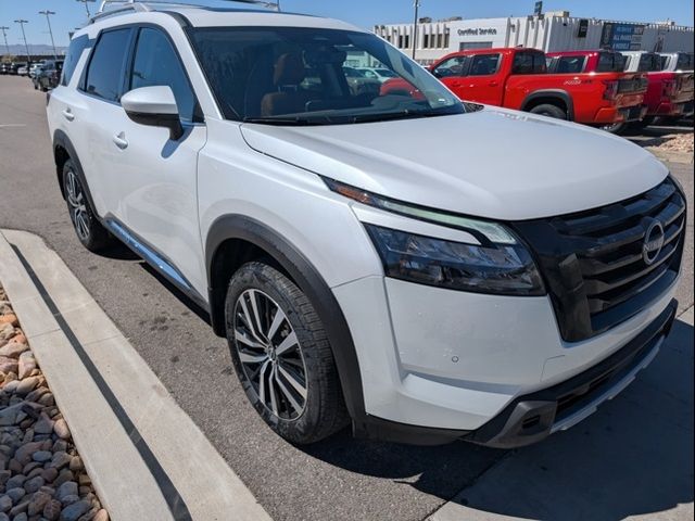2025 Nissan Pathfinder Platinum