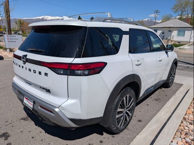 2025 Nissan Pathfinder Platinum