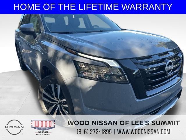 2025 Nissan Pathfinder Platinum