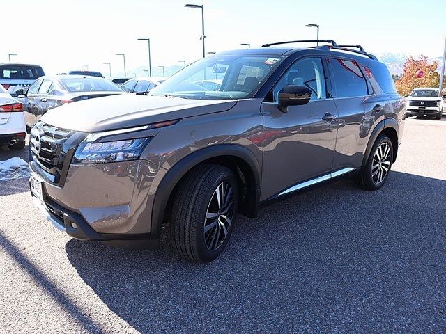 2025 Nissan Pathfinder Platinum