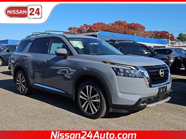 2025 Nissan Pathfinder Platinum