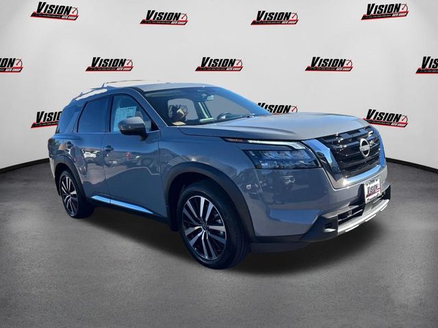 2025 Nissan Pathfinder Platinum