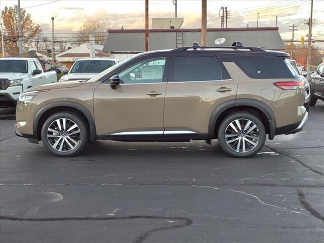 2025 Nissan Pathfinder Platinum