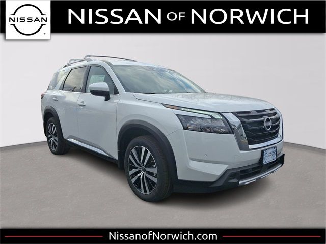 2025 Nissan Pathfinder Platinum