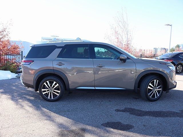 2025 Nissan Pathfinder Platinum