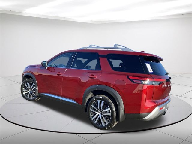 2025 Nissan Pathfinder Platinum