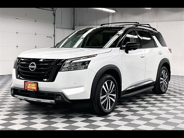 2025 Nissan Pathfinder Platinum