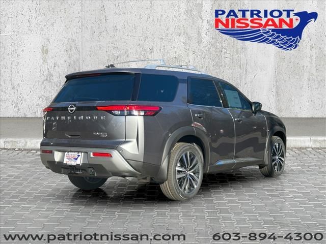 2025 Nissan Pathfinder Platinum