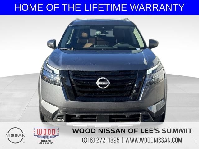 2025 Nissan Pathfinder Platinum