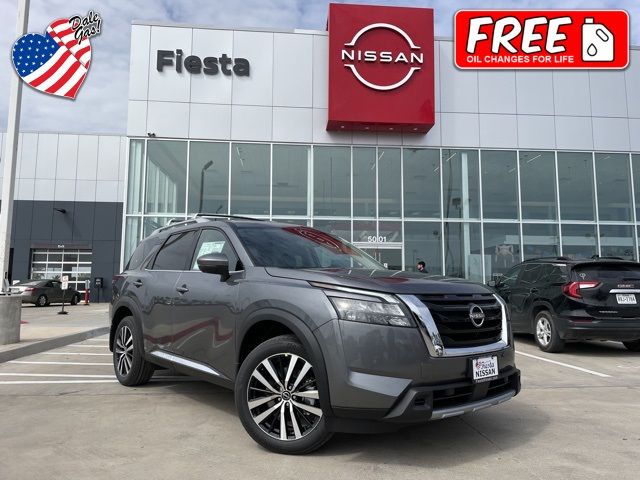 2025 Nissan Pathfinder Platinum