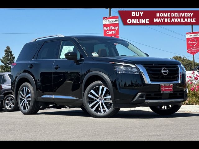 2025 Nissan Pathfinder Platinum
