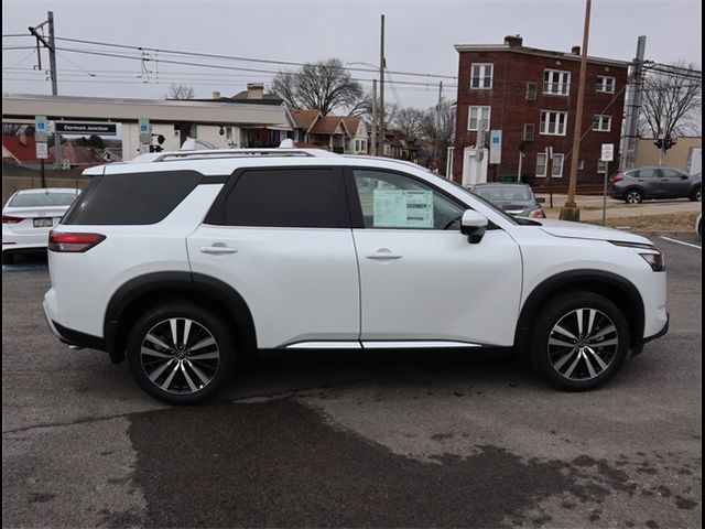 2025 Nissan Pathfinder Platinum